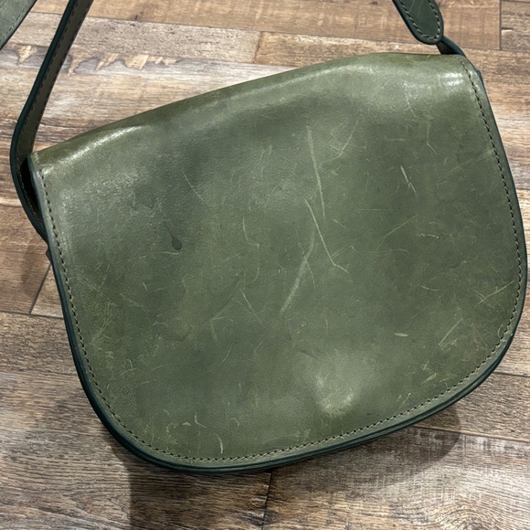 Green Leather LL Bean Signature Crossbody Purse - Picture 2 of 6